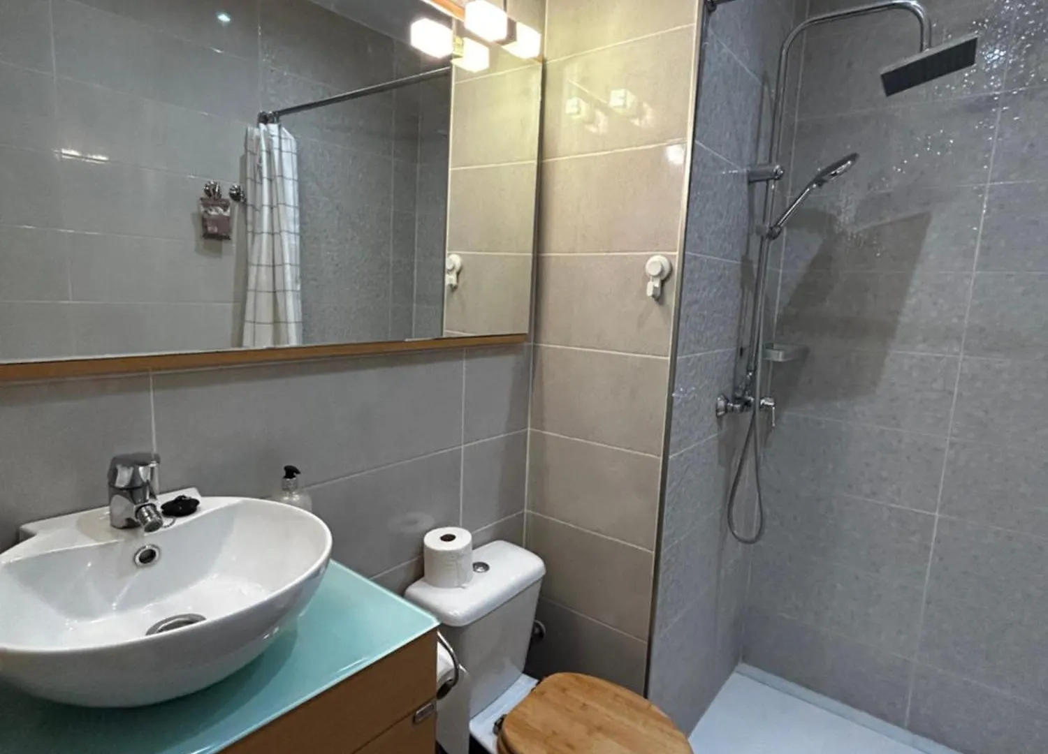 Large Apartment With Ac And Central Heating Ardales 0*,